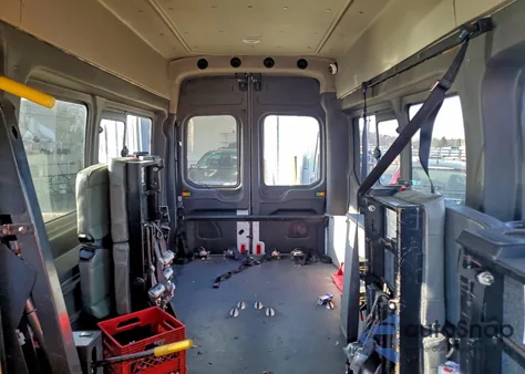 2016 Ford Transit T-250 z USA, uszkodzony, nr VIN 1FTYR3XM2GKA32353